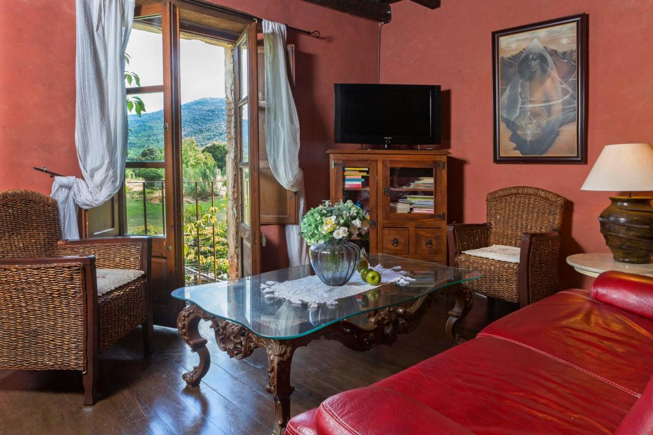 Casa Rural Can Jepet La Cellera de Ter Ngoại thất bức ảnh