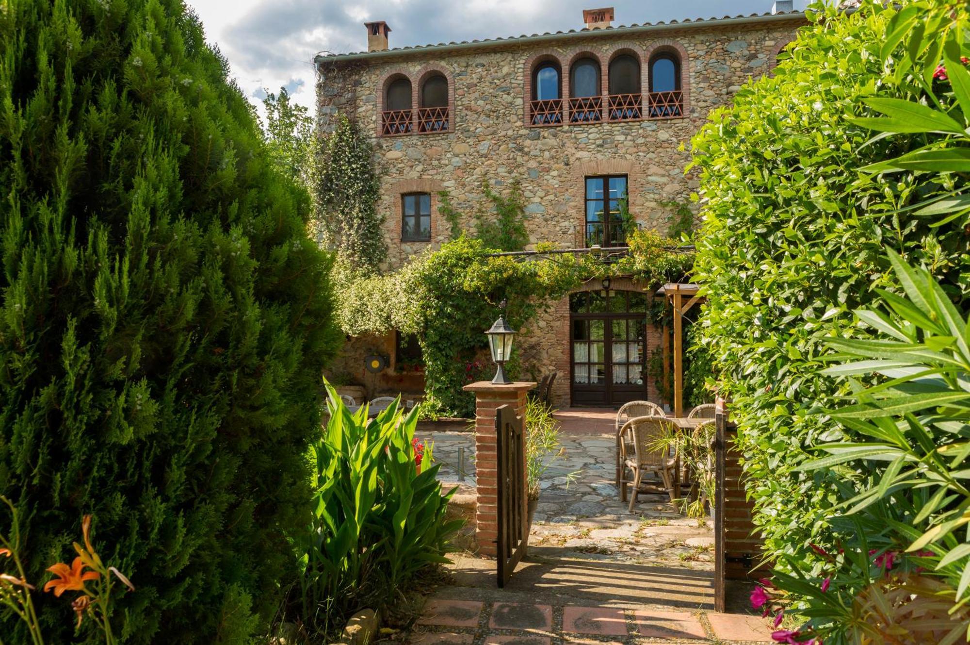 Casa Rural Can Jepet La Cellera de Ter Ngoại thất bức ảnh
